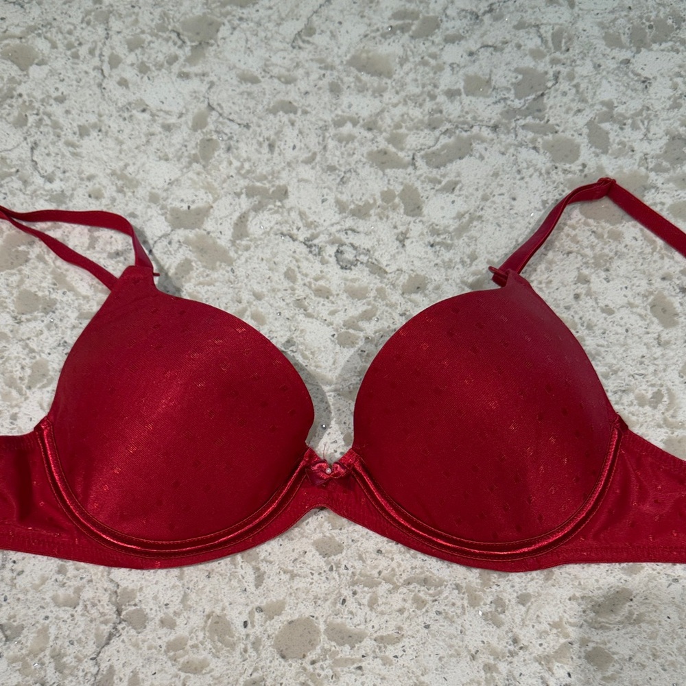 Vassarette Vibrant Red Women's Bra